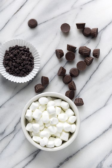 Set Up a Cupcake Bar With These Sweet Ideas | eHow