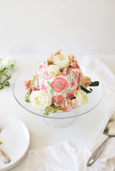 watercolors paint fondant cake