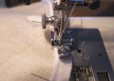 Sew the piping to the circle.