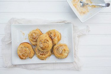 Mini Meyer lemon buns