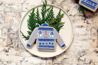 Sweater cookie decorated with R2D2 designs