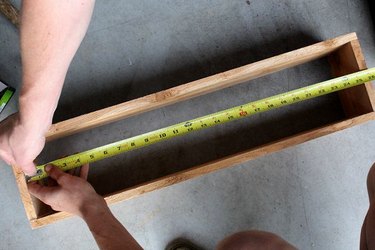 Measuring the inside of a window box