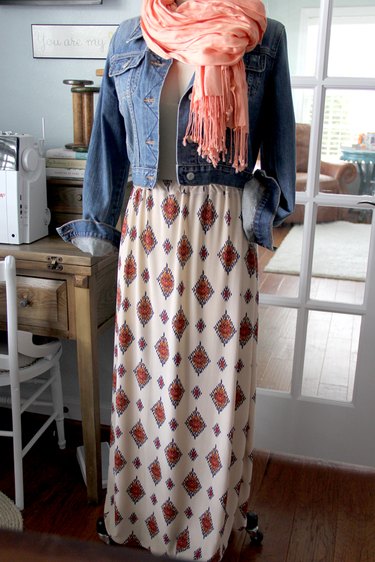 Fall outfit on a mannequin