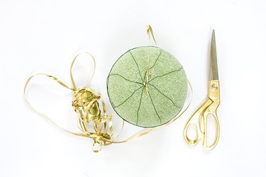 hanging ribbon