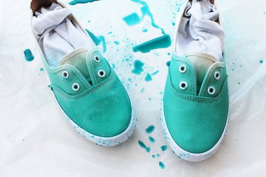 dyeing vans