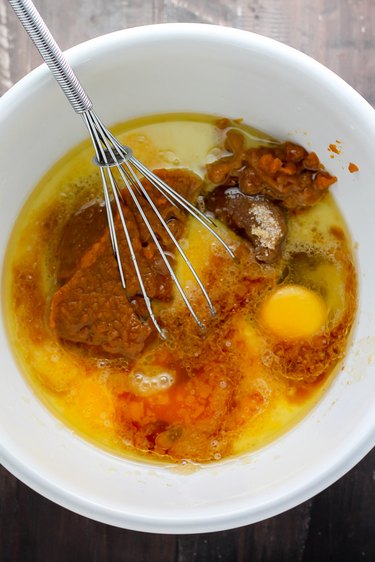 Combining the wet ingredients.