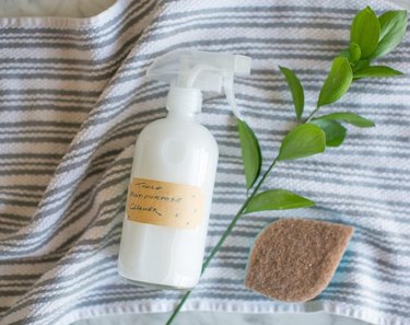 DIY Multi-purpose cleaner using vinegar