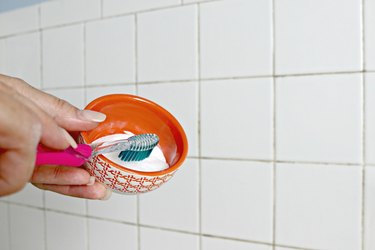 easy way to clean grout with vinegar tutorial