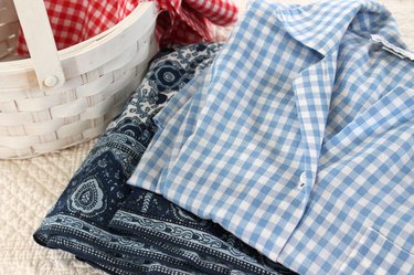 materials for a dorothy costume