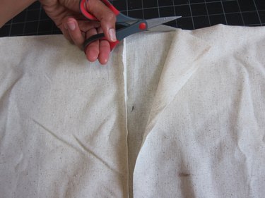 Cut collar opening