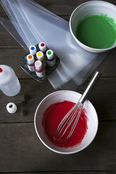 How to Make the Best Sugar Cookie Icing | eHow
