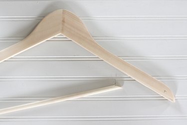 pull off bottom dowel