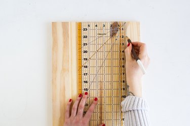 How to Make Your Own Peg Board