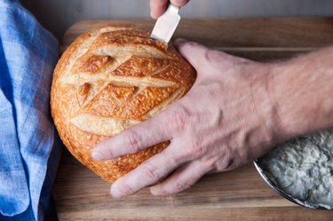 How to Make Dip in a Bread Bowl
