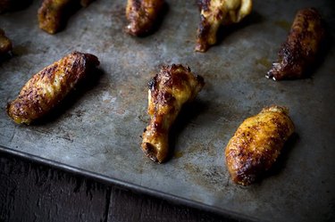 Sriracha chicken wings