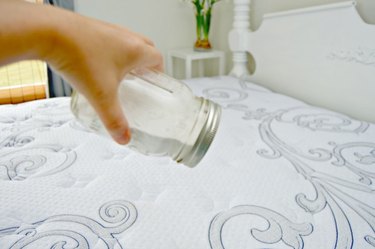 DIY Mattress Deodorizer