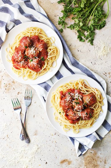 cook pasta serve
