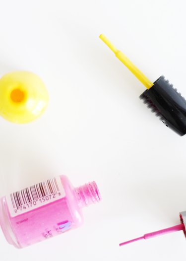 How to Create a Pretend Makeup Kit for Kids