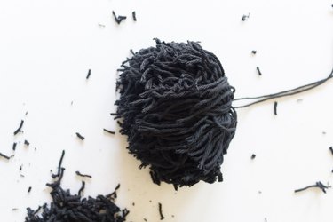 Shaping pompom