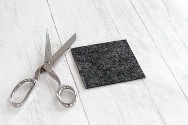 cut one 4.5 x 4.5 piece of felt for the bottom