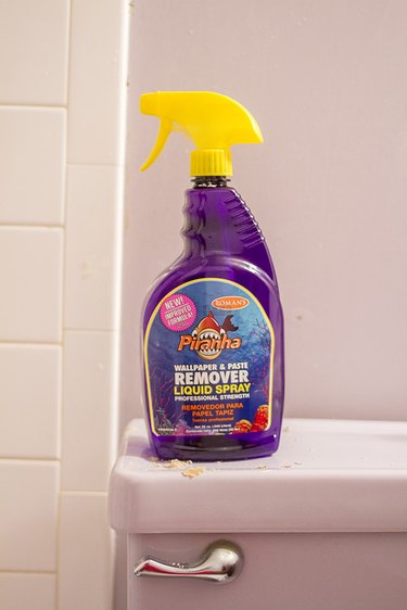 liquid spray wallpaper remover