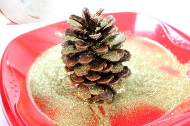 sprinkle glitter