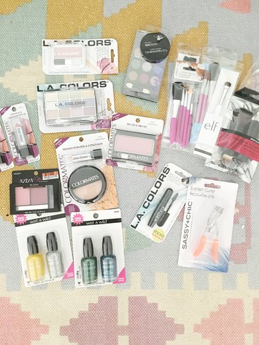 How to Create a Pretend Makeup Kit for Kids