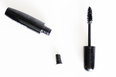 How to Create a Pretend Makeup Kit for Kids