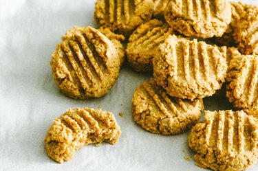 4 Ingredient Peanut Butter Cookies