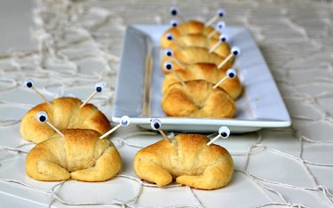 crescent roll crabs