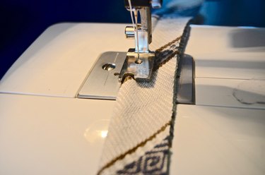 sew piping for upholstered bench seat
