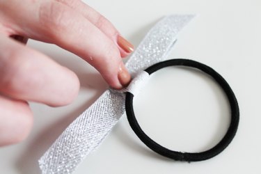 attaching bow to elastic