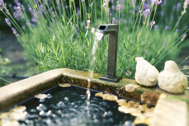 Outdoor garden water fountain