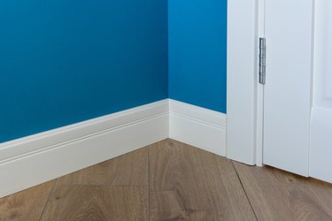 Molding in the corner