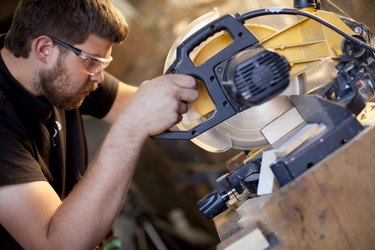 Power Miter Saw