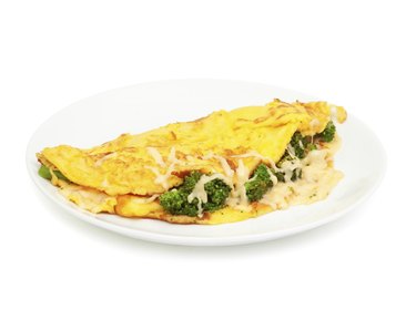 omelet with cheese and broccoli