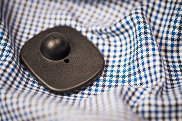 Security tag to prevent theft of clothing