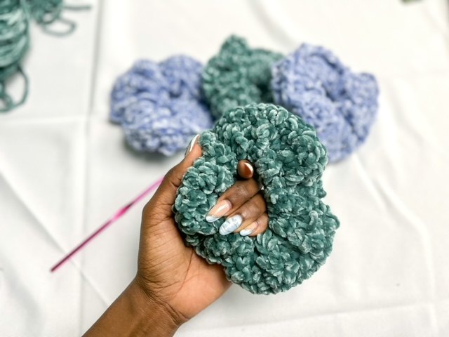 Handmade Crochet Velvet Hair Scrunchies Crochet Velvet Scrunchie | TUTORIAL | DIY - YouTube main image 3