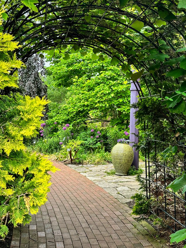 How to Design and Build a Garden Path | ehow