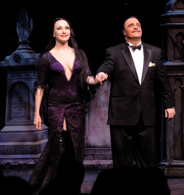 How to Make a Gomez Costume from "The Addams Family" | ehow