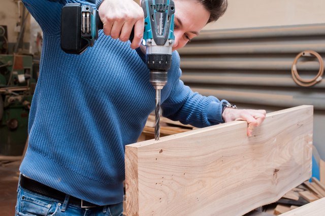 Using Hand Drill Machine How To Use A Hand Drill Safely