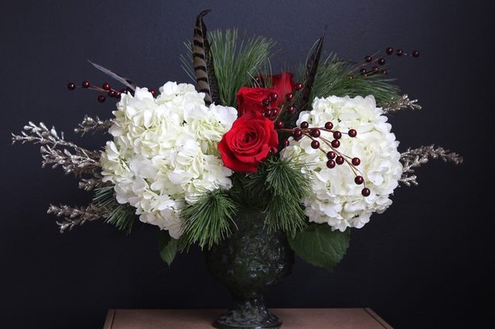 How to make an evergreen holiday centerpiece