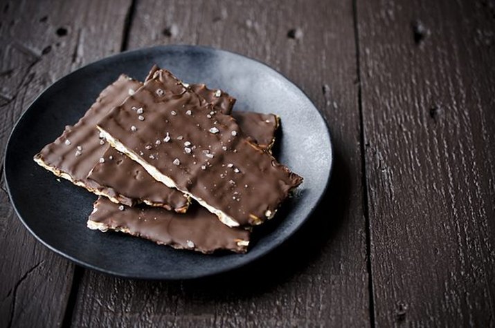 Three-Ingredient Salted Chocolate Matzos
