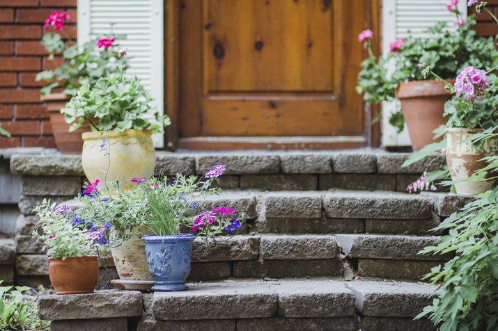 10 Ways to Add Curb Appeal in a Weekend