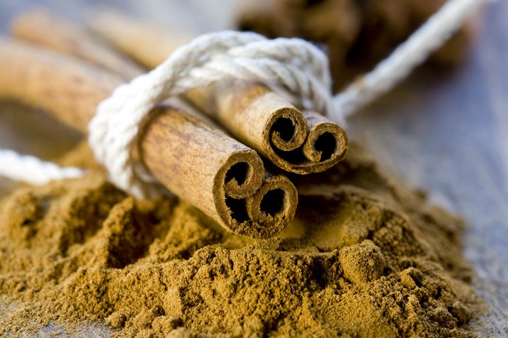 Cinnamon sticks on ground cinnamon
